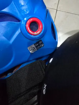 Patines en línea Oxelo con protecciones y casco