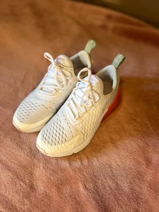 Nike Air Max 270 T.35.5 Blanco y Rosa
