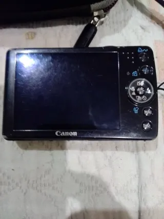 Cámara Digital Canon Negra y Gris