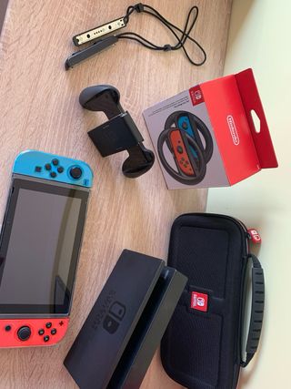 Nintendo Switch V2 Azul y Rojo - Como nueva