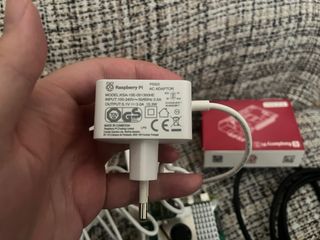 Raspberry Pi 5 + Accesorios Oficiales