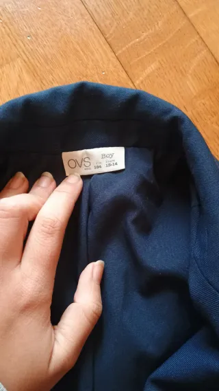 Giacca con bottoni bambino e spalline imbottite