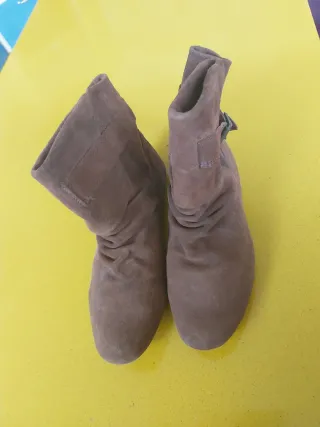 Botines marrones de ante