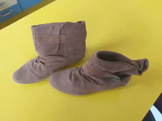 Botines marrones de ante