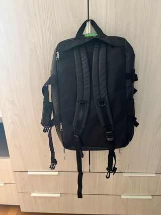 Mochila Travelpack Eastpak Negra