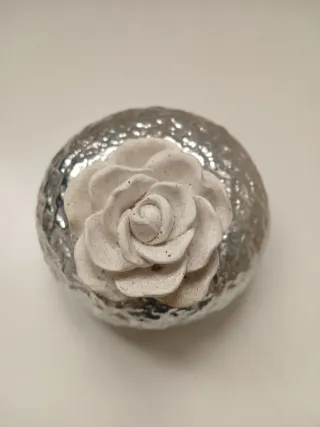 Dispenser profumo decorativo con rosa