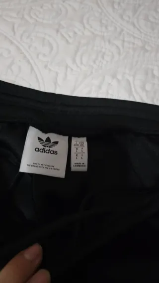 Pantalón ancho Adidas plisado Talla L