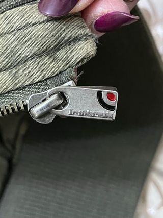 Giubbotto verde militare con cappuccio rimovibile