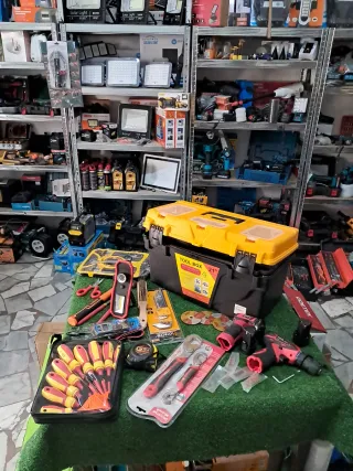 Valigetta da lavoro con utensili