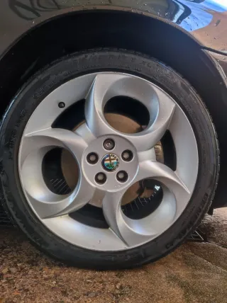 Llantas Alfa Romeo 17 pulgadas Llantas plateadas