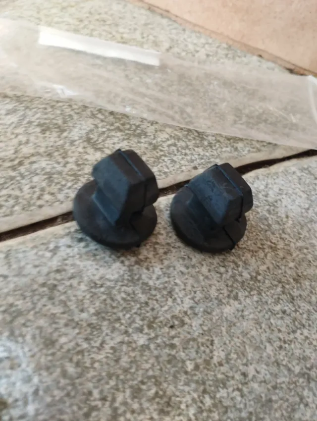 Fiat 1500 Cabriolet Tapones alojamiento gato