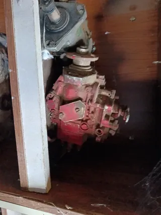 Bomba Inyectora Case Internacional 1056