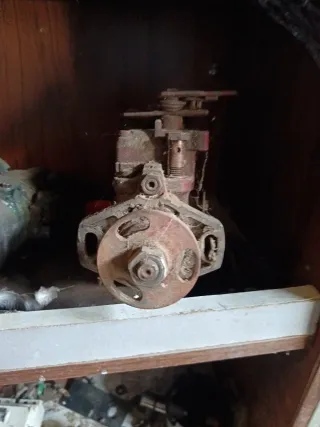 Bomba Inyectora Case Internacional 1056