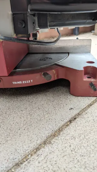 Mesa de sierra Einhell TH-MS 2112 T