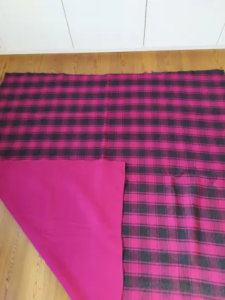 Tessuto a quadri fucsia e nero - 154 cm x 156 cm