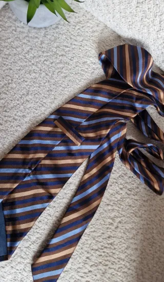 Corbata Carolina Herrera Rayas Azul Marrón