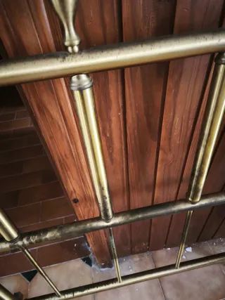 Dos cabeceros de bronce antiguos