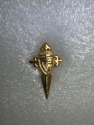 Pin Celta de Vigo Dorado