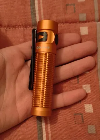 Olight Baton 3 Pro Naranja