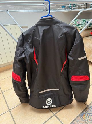 Chaqueta de moto ARMURE negra y roja