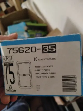 Simon 75010-35 Tecla Unipolar Gris