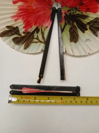 Coppia ventagli decorati fiori