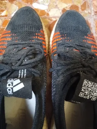 Zapatillas Adidas Boost Negras y Naranjas