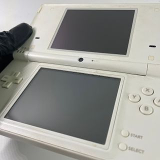 Nintendo DSi Bianco con accessori