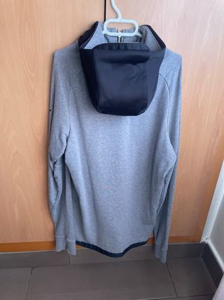 Chaqueta deportiva Nike Air Max gris