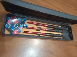 Dardos Harrows con funda