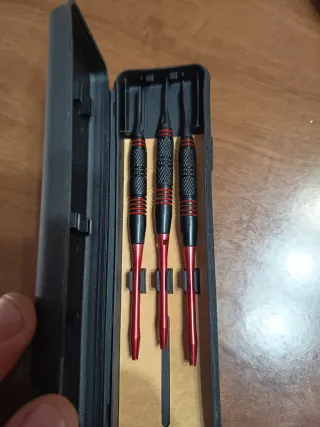 Dardos Harrows con funda