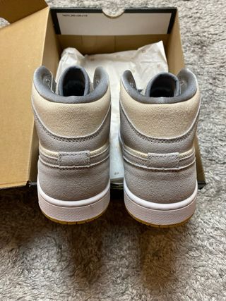 Jordan 1 Mid SE Coconut Milk Particle Grey - 40