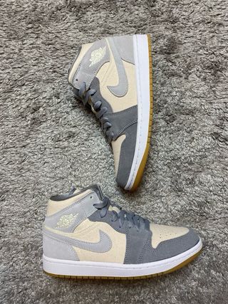 Jordan 1 Mid SE Coconut Milk Particle Grey - 40
