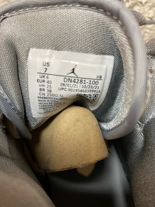 Jordan 1 Mid SE Coconut Milk Particle Grey - 40