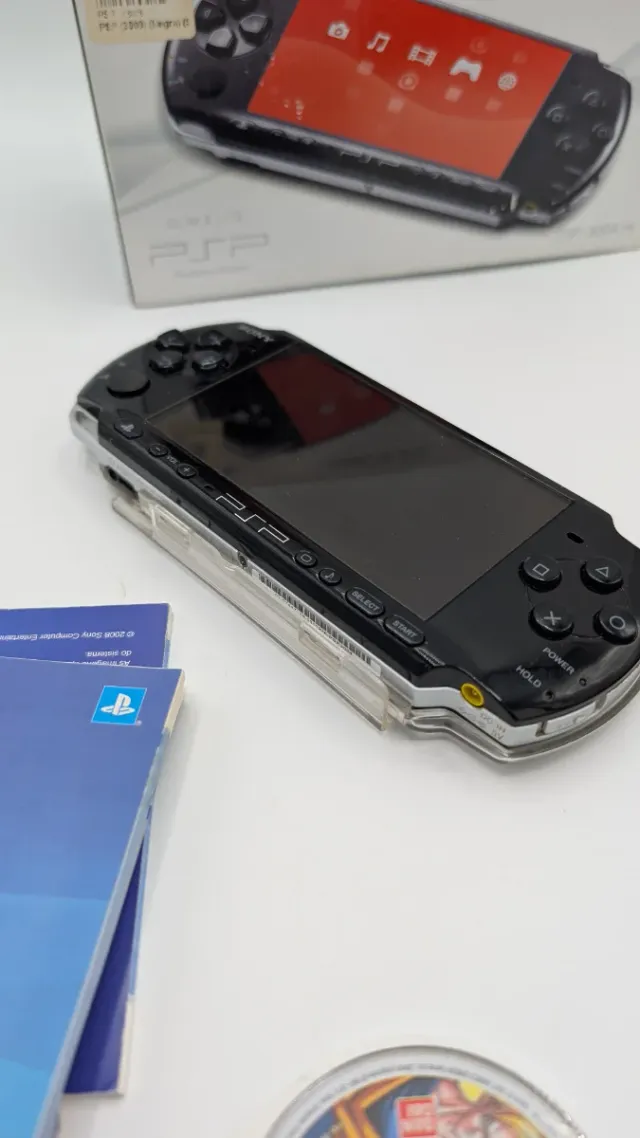 Sony PSP 3000 Negra con Caja y Cargador
