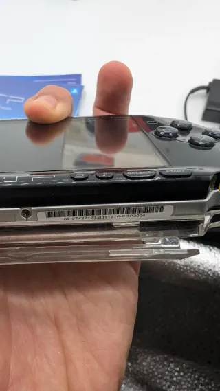 Sony PSP 3000 Negra con Caja y Cargador