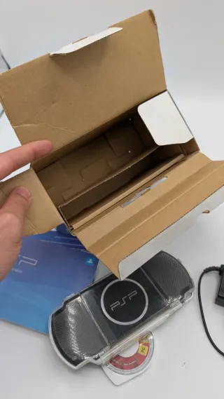 Sony PSP 3000 Negra con Caja y Cargador