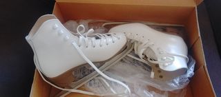 Pattini da ghiaccio Risport Super Siria Nuovo