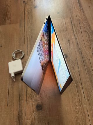 MacBook Pro Retina 13"A1708 2017 13"i5 8GB 256GB.