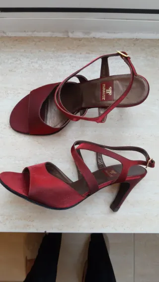 Sandalias Ferrut Rojas Talla 36.5