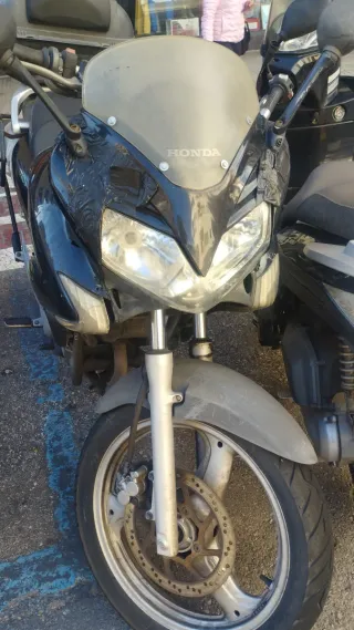 Moto Honda Varadero por caída