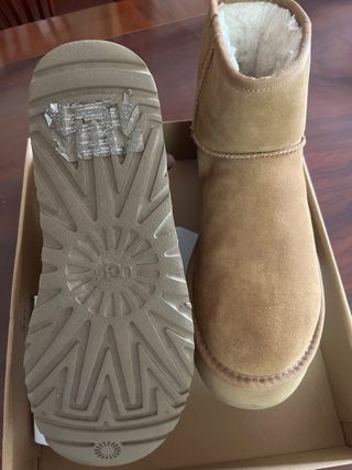 Stivali UGG Taglia [Taglia] Usati
