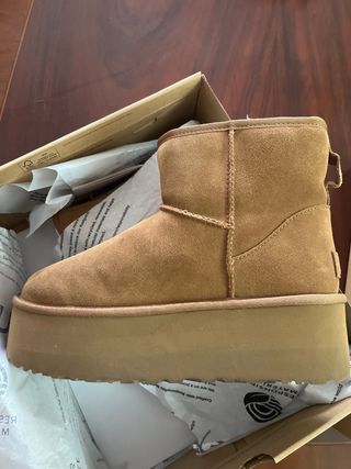 Stivali UGG Taglia [Taglia] Usati