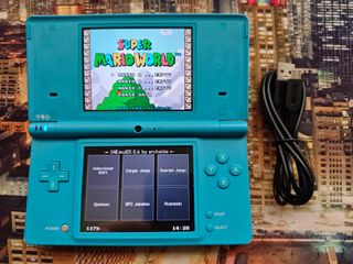 Nintendo DSi con juegos