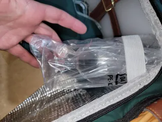 Cesto da picnic in vimini con dettagli in pelle