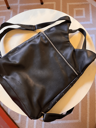 Mochila Mikado Antirrobo Plateada Negra