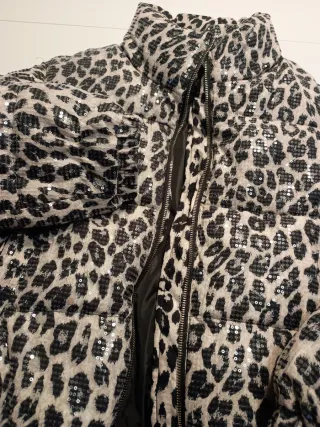 Cazadora estampado leopardo con lentejuelas