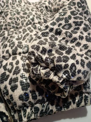 Cazadora estampado leopardo con lentejuelas