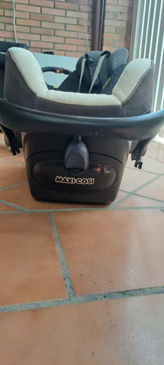 Bugaboo Camaleon beige + Maxi Cosi