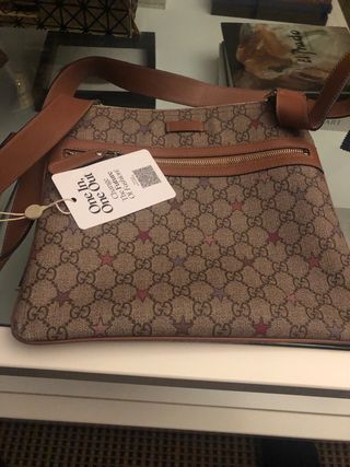 Borsa a tracolla Gucci GG Supreme con stelle